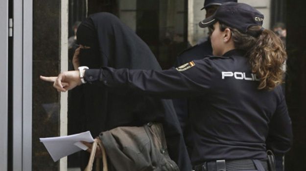 Wśród zatrzymanych w Hiszpanii dżihadystów jest kobieta