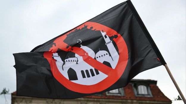 Protest przeciwko przyjmowaniu imigrantów do Polski. Warszawa