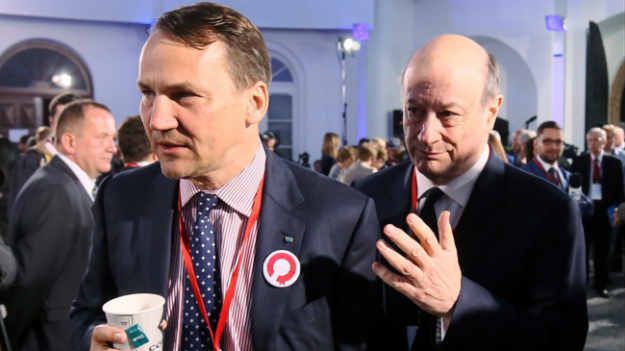 Radosław Sikorski oraz Jacek Rostowski podczas wieczoru wyborczego w sztabie Bronisława Komorowskiego