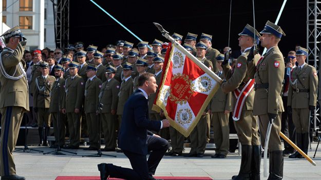 Prezydent Andrzej Duda podczas uroczystości przejęcia zwierzchnictwa nad Siłami Zbrojnymi