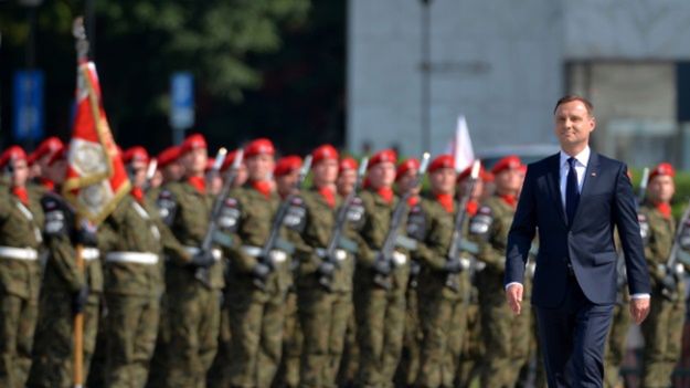Prezydent Duda podczas uroczystości przejęcia  zwierzchnictwa nad Siłami Zbrojnymi