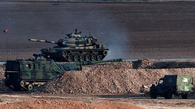 Tureckie wojska prowadzą operację przeciwko Państwu Islamskiemu i PKK (na zdj. granica z Syrią)