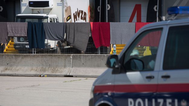 Niedawno w Austrii odnaleziono ciężarówkę z ciałami uchodźców