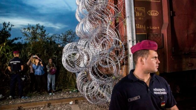 Według nowego prawa nielegalne przekroczenie granicy Węgier jest przestępstwem