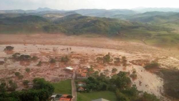Bento Rodrigues zostało praktycznie całkowicie zalane błotem