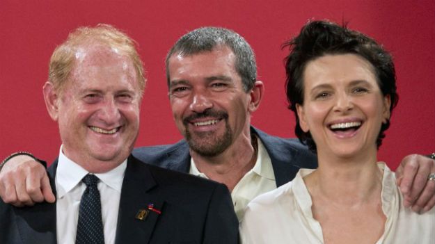 Gwiazdy filmu "The 33" - Banderas i Binoche, w towarzystwie producenta Mike''a Medavoy