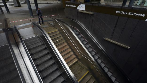 Stacja metra w Brukseli zamknięta z powodu zagrożenia terrorystycznego