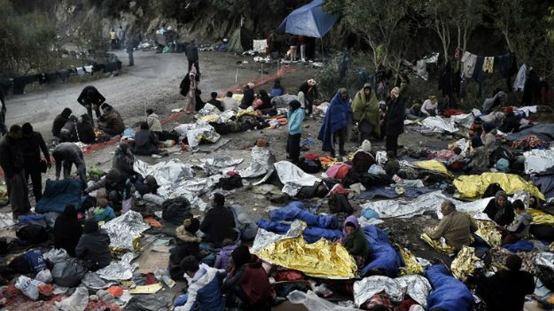 Uchodźcy, którzy przedostali się do Grecji z terenów Turcji