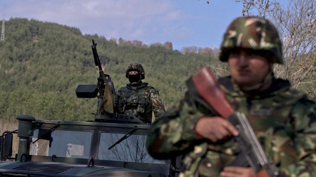 Bułgarscy żołnierze podczas ćwiczeń ochrony granic; marzec 2016 r.