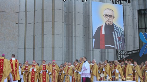 Msza święta w Świątyni Opatrzności Bożej w warszawskim Wilanowie