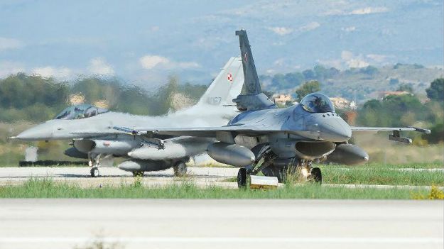 Polskie myśliwce F-16