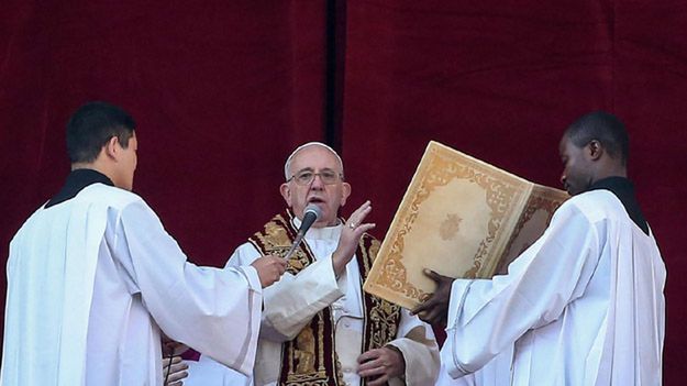 Papież przekazał świąteczne błogosławieństwo Urbi et Orbi