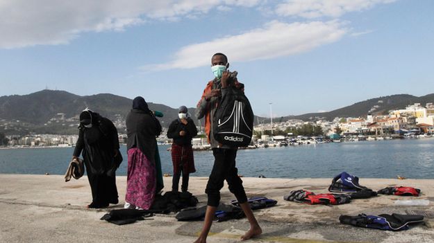 Imigranci na wyspie Leros.