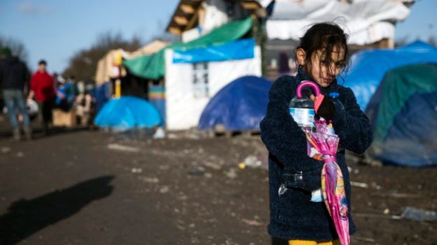 Kobiety podróżujące same lub tylko z dziećmi czuły się szczególnie zagrożone na Węgrzech, w Chorwacji i w Grecji