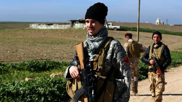 Członkowie Dwekh Nawsha, chrześcijańskiej milicji, walczącej z ISIS