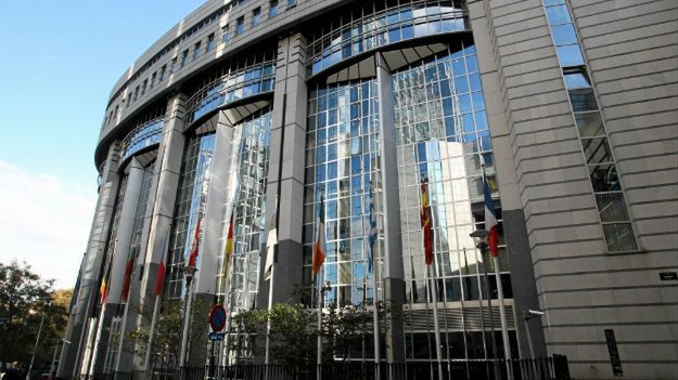 Jeden ze zwolnionych kierowców pracował w PE w Brukseli