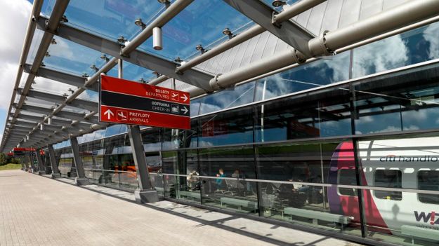 Terminal pasażerski lotniska w Modlinie