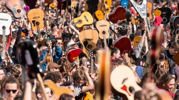 "Hey Joe" zagrało wspólnie 7356 gitarzystów