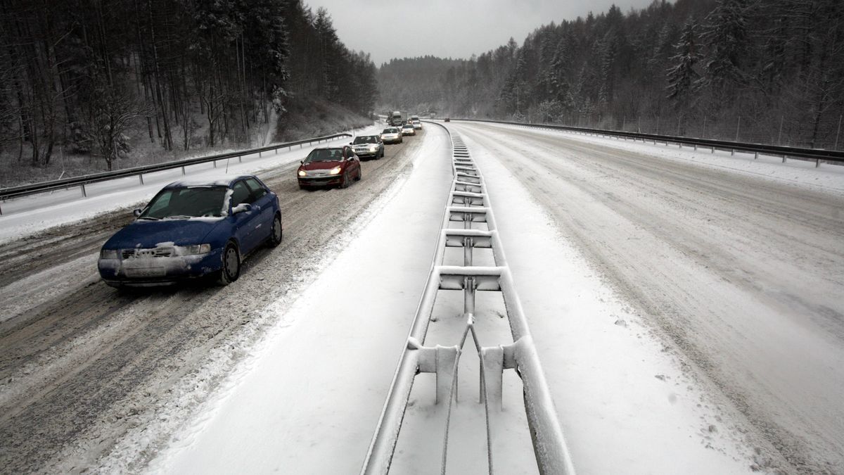 Skandaliczne zachowanie kierowców wobec służb drogowych