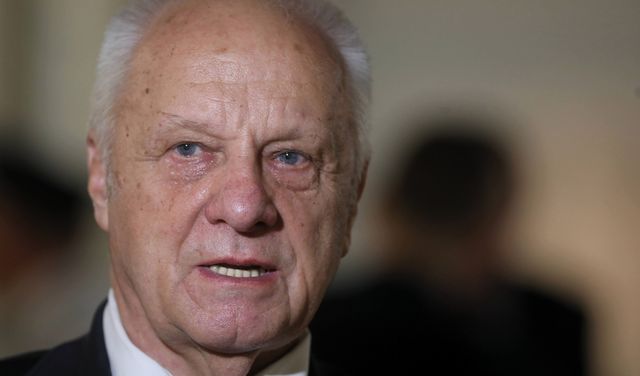 Stefan Niesiołowski deklaruje, że zrzeknie się immunitetu