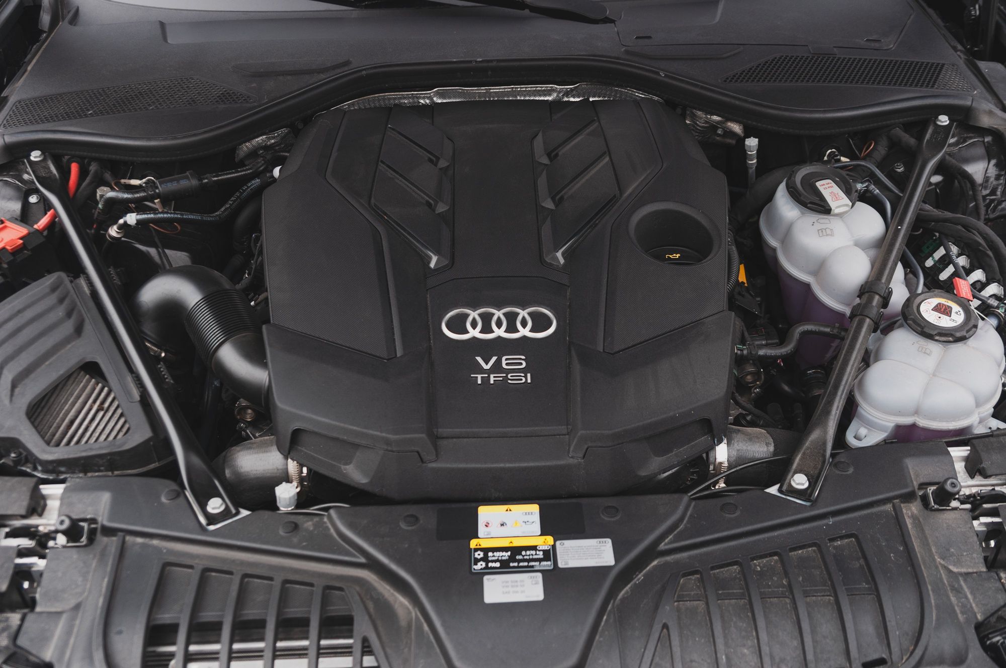 Audi A8 L 60 TFSI e Quattro (2025)