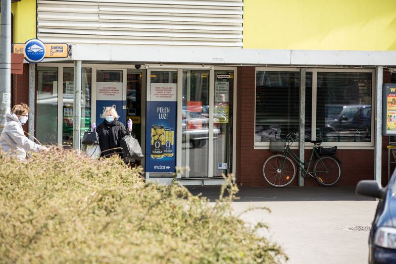 Handel w niedziele. Większość Polaków chce zniesienia zakazu