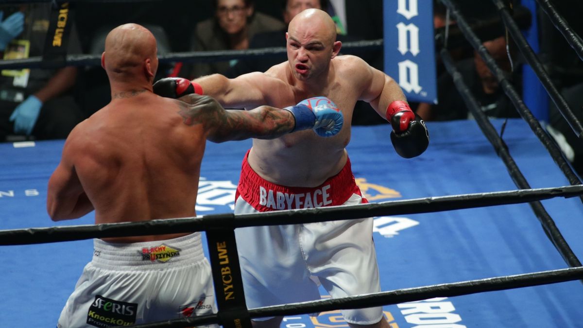 East News / Wojciech Kubik / Na zdjęciu: Adam Kownacki w trakcie walki ze Szpilką