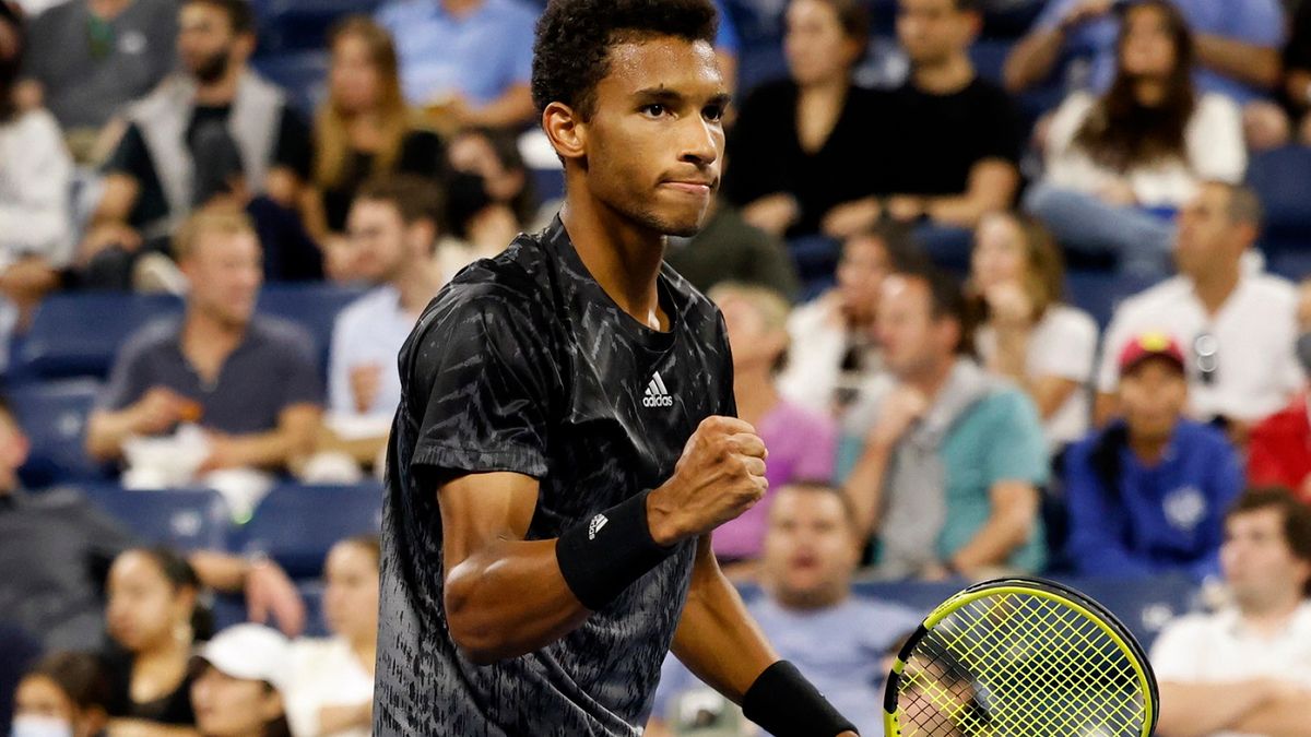 PAP/EPA / JASON SZENES / Na zdjęciu: Felix Auger-Aliassime