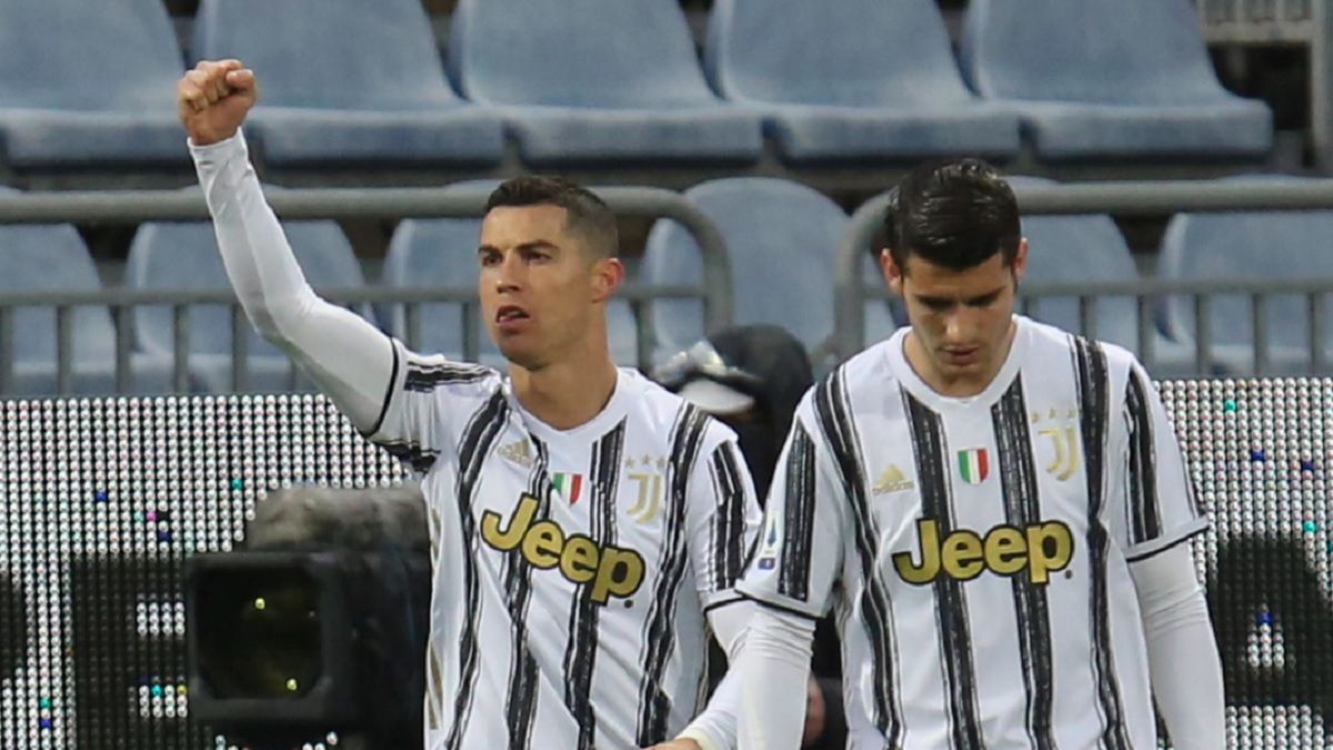 Cristiano Ronaldo (z lewej) cieszy się z gola