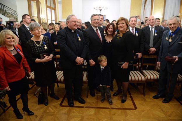 Prezydent Komorowski odznaczył działaczy polonijnych