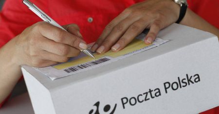 Poczta Polska: Na poczcie zapłacisz smartfonem