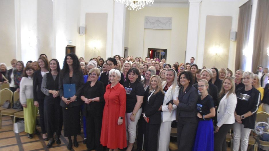 Wojewoda jest kobietą - spotkania na Zamku Książ w WAłbrzychu z udziałem pań - wojewodów