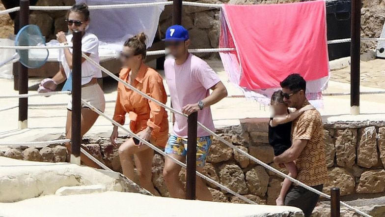 Anna i Robert Lewandowscy na jachcie