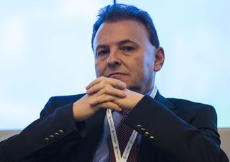 "Piątka" Morawieckiego. Ekspert nie pozostawia złudzeń: efekt ekonomiczny będzie niewielki