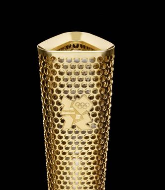 Olimpijski znicz odwiedził przestrzeń kosmiczną