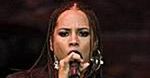 Alicia Keys chce spluwę
