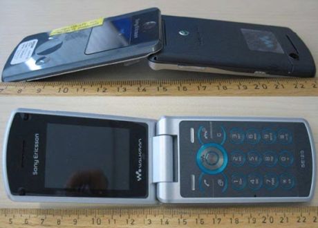 Sony Ericsson W518a po akceptacji FCC