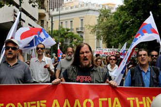 Grecja stanęła z powodu strajku powszechnego. Protestują przeciw obniżkom pensji i emerytur