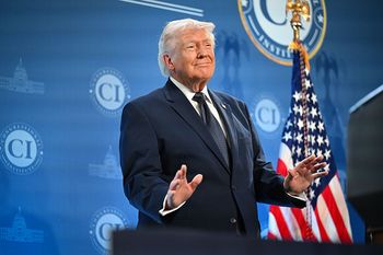 Trump kupił obligacje Netflixa w czasie, kiedy trwała walka o właściciela TVN
