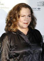 Zobacz idealną rodzinę Kathleen Turner