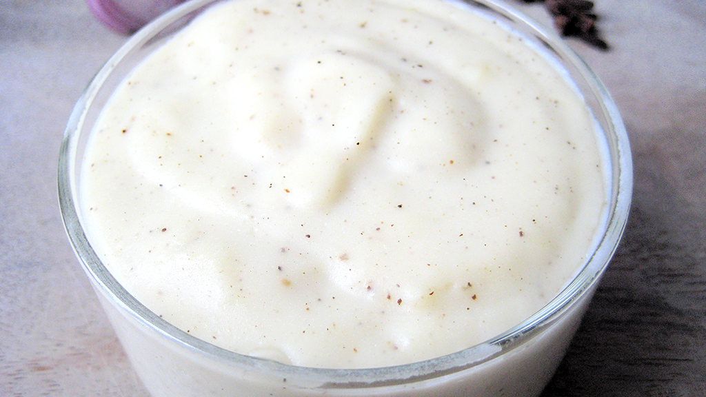 Lekki biały sos z dodatkiem masła