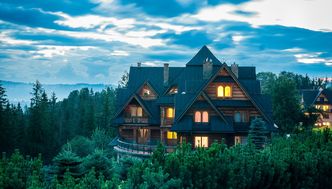 Rząd znów zamyka hotele. "Nieuzasadniona decyzja, jesteśmy chłopcem do bicia"