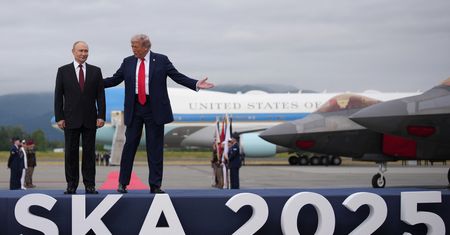 Początek szczytu Trump-Putin. Obaj przywódcy wylądowali na Alasce