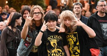 Kielce: Koncert zespołu KSU w ogrodzie Pałacyku Zielińskiego