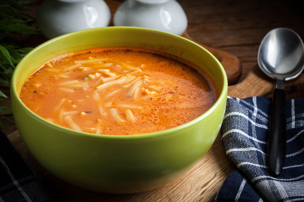 Tradycyjna zupa pomidorowa