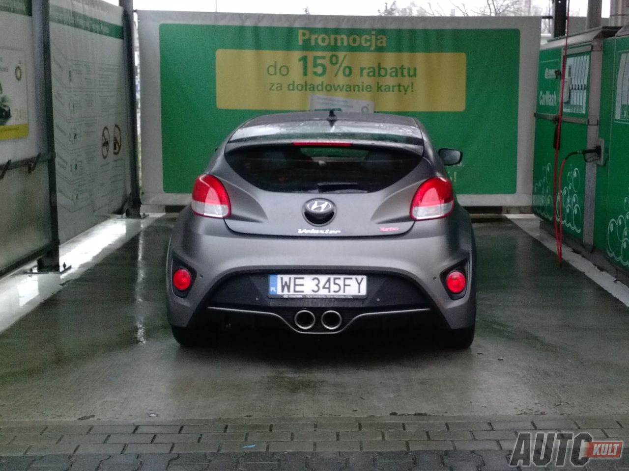 Hyundai Veloster z matowym lakierem