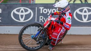 Żużlowa środa pod znakiem Srebrnego Kasku. Juniorzy powalczą o finał