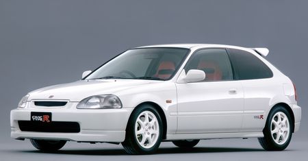 Honda Civic Type R - ewolucja japońskiego hot hatcha na zdjęciach [galeria]