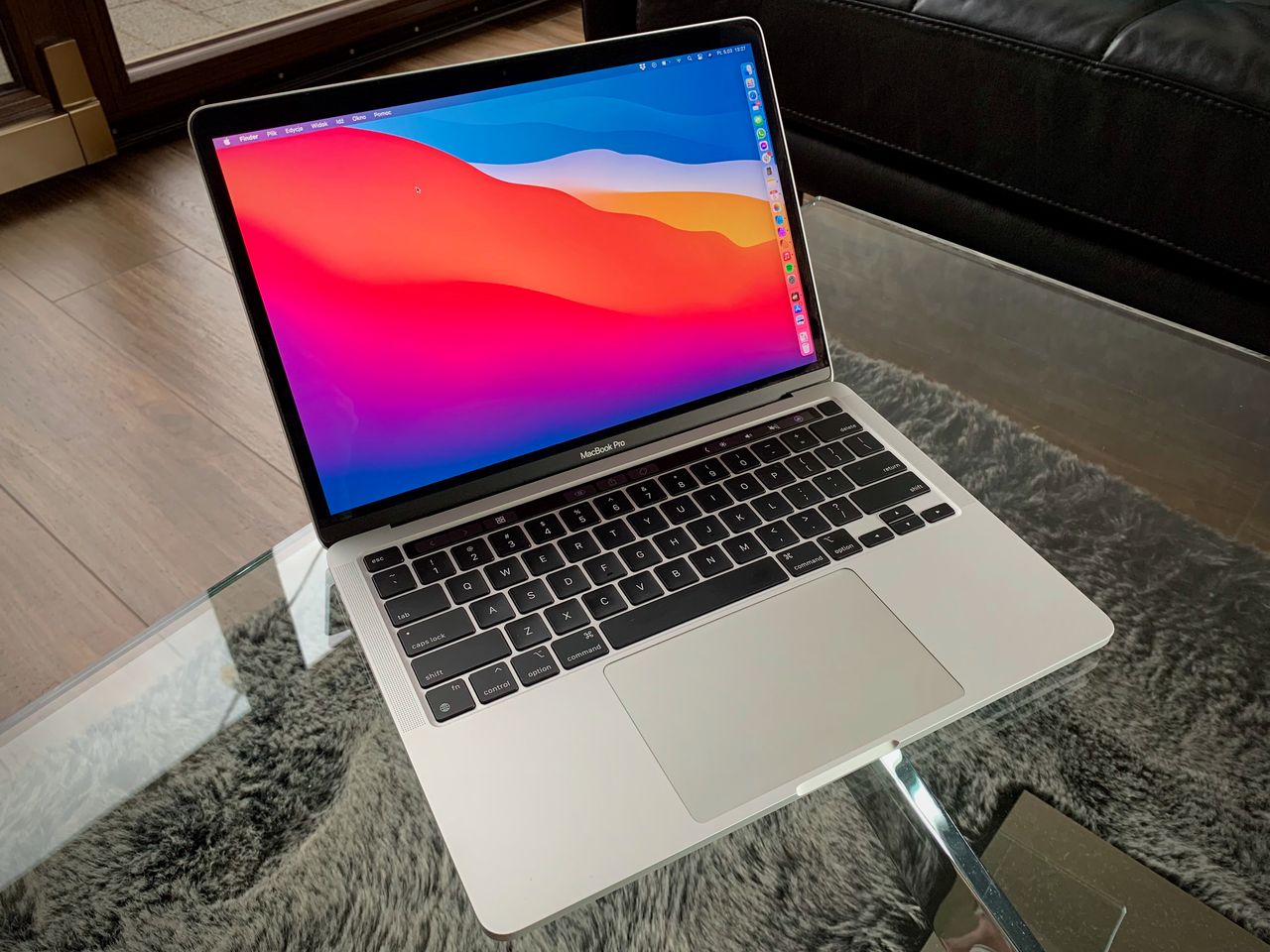 MacBooki z M1 w praktyce, różnice pomiędzy Air a Pro, który model kupić i na co zwrócić uwagę