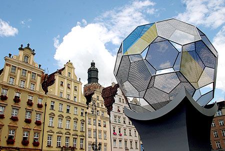 5-metrowa piłka na wrocławskim Rynku